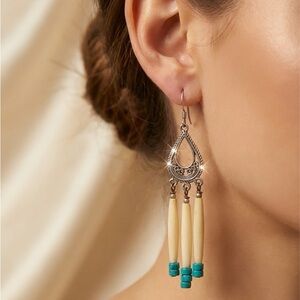 Vintage Bone Dangle Earrings Silver Tone Teardrop 7g 2.25”